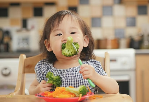 Yes to veggies and no to juices: What’s in the new guidelines for healthy eating in infants